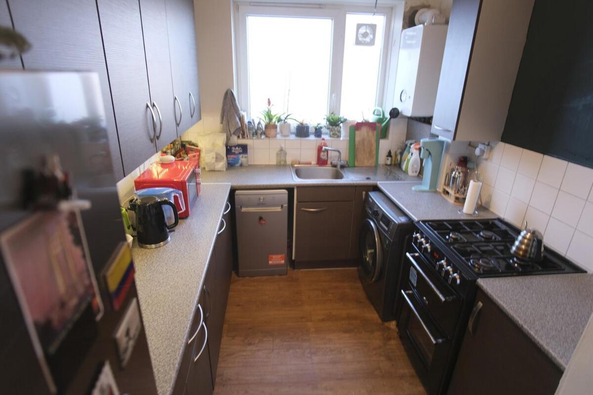 Apartment 1 Bedroom Flat Near Brick Lane W Add'l Sofa Bed London